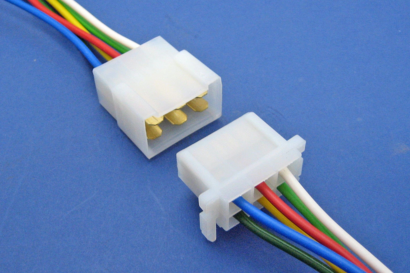 Terminals & Connectors > Multiple Connectors - Connecteurs